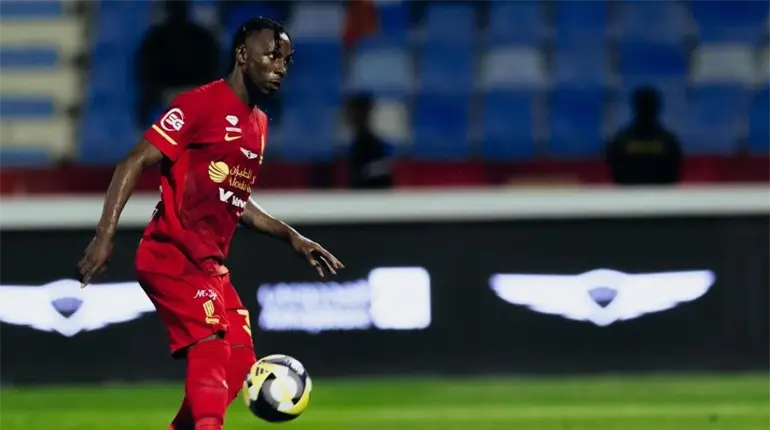 Con doblete de Quiñones, Al Qadisiya gana en octavos de la King´s Cup de Arabia