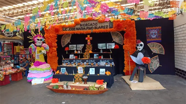 Participan mercados de Centro en concurso de altares del festival ´Celebrando la Eternidad´