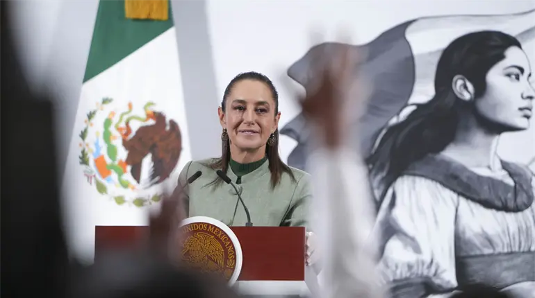 Marina realiza labores de rescate a sobreviviente de narcolancha atacada por EE. UU.: Sheinbaum