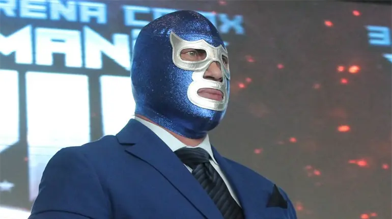 Blue Demon Jr. sufre accidente automovilístico; se encuentra estable, pero en terapia intensiva