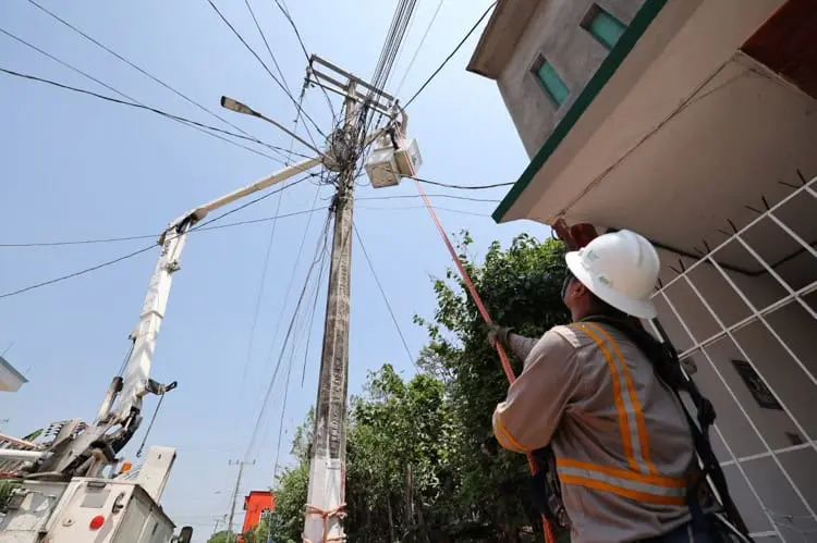 Defiende Sheinbaum que sistema "mixto de energía eléctrica" de México garantiza soberanía y tarifas competitivas