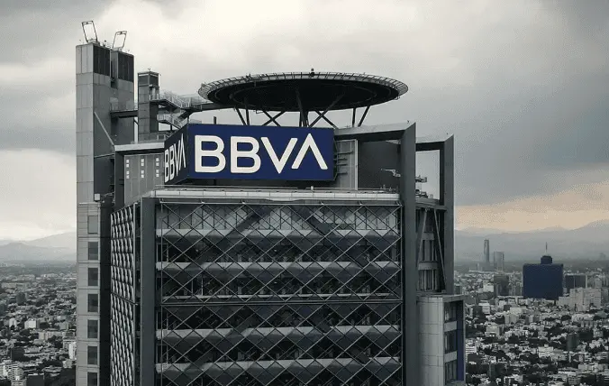 BBVA prevé retroceso de 1.3 % en la inversión privada de México para 2026