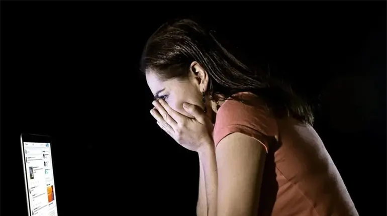 Aprueban tipificar como delito, uso de IA para alterar imágenes de mujeres con contenido sexual