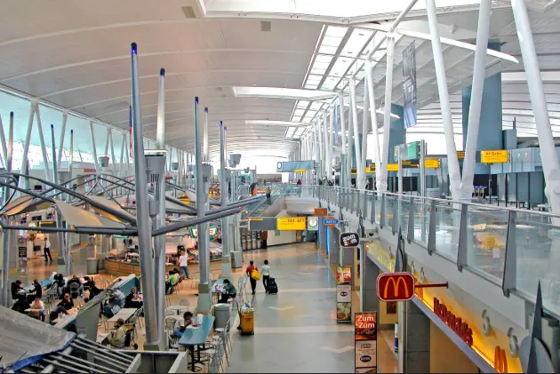 Gobierno de EE.UU. suspende operaciones en el Aeropuerto JFK por escasez de personal