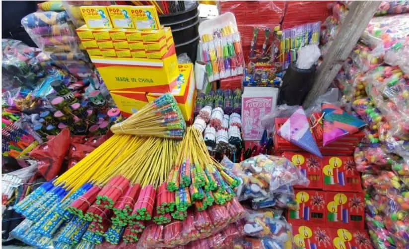 Comerciantes del centro no tienen permiso para vender petardos