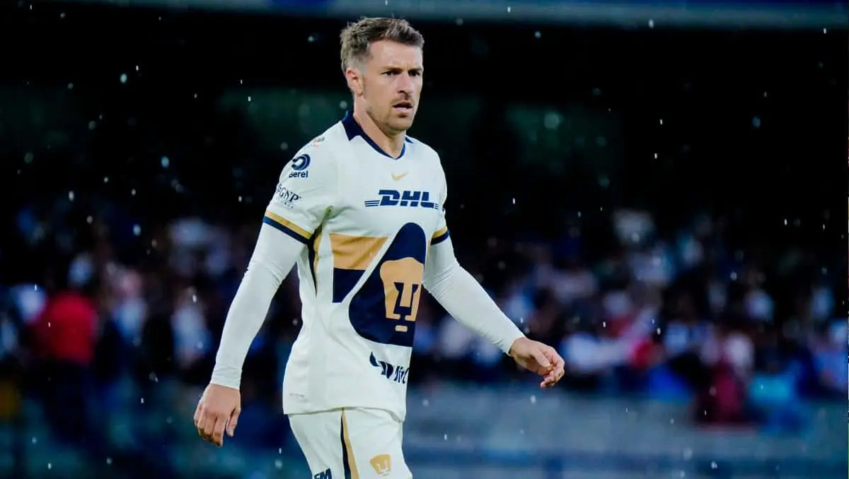 Aaron Ramsey termina su vínculo con Pumas a dos fechas de terminar el torneo