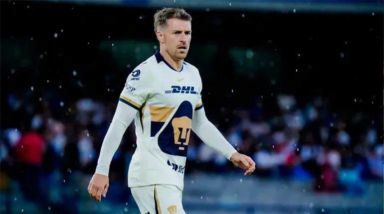 Aaron Ramsey termina su vínculo con Pumas a dos fechas de terminar el torneo