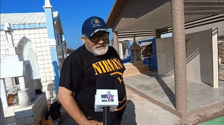 Trabajadores que remodelaron bóveda de padres de AMLO afectaron lápida de otra persona, acusa familiar