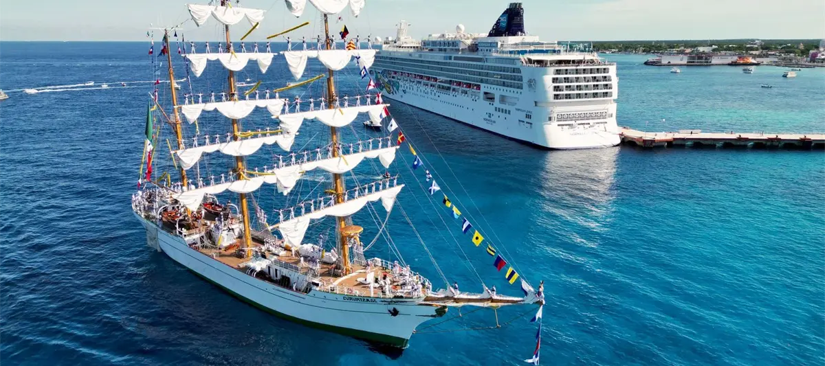 Tras accidente en Nueva York, Buque Escuela Cuauhtémoc llega a Cozumel