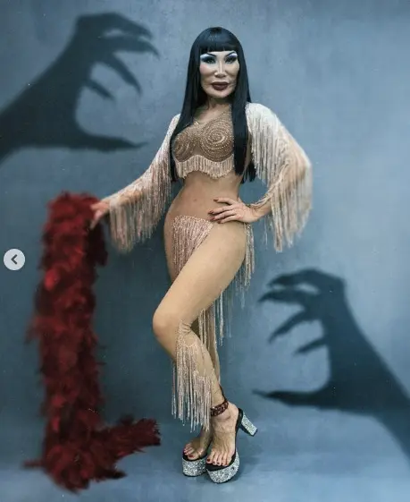 El pleno Día de Muertos, Lyn May desmiente su supuesto fallecimiento