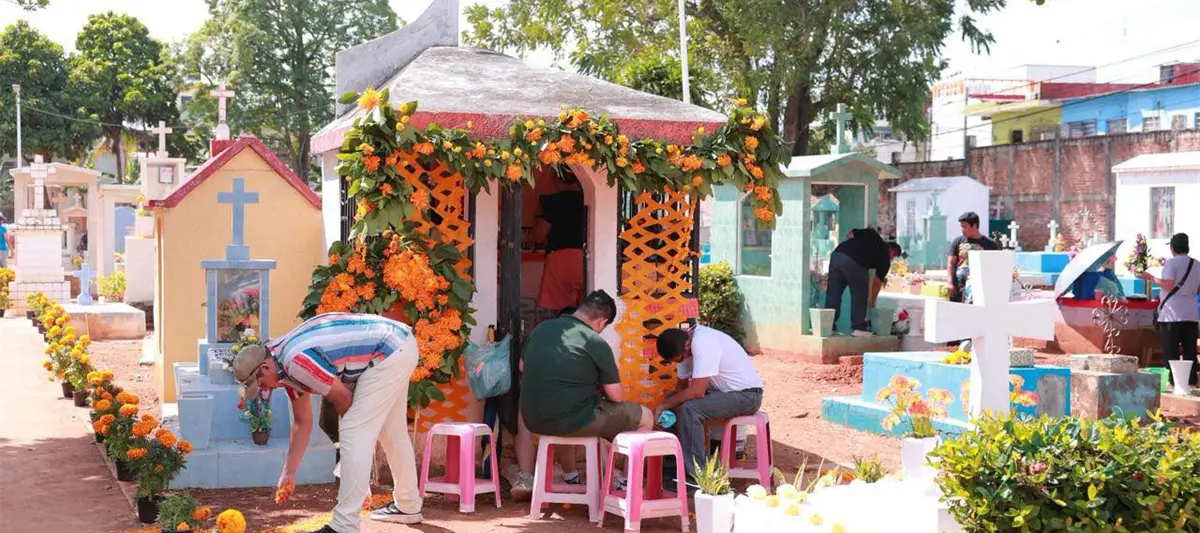 Visitaron 45 mil los 5 panteones administrados por Gobierno de Centro