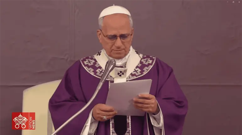 Llama Le&oacute;n XIV a no vivir de apariencias y pide compromiso por la paz