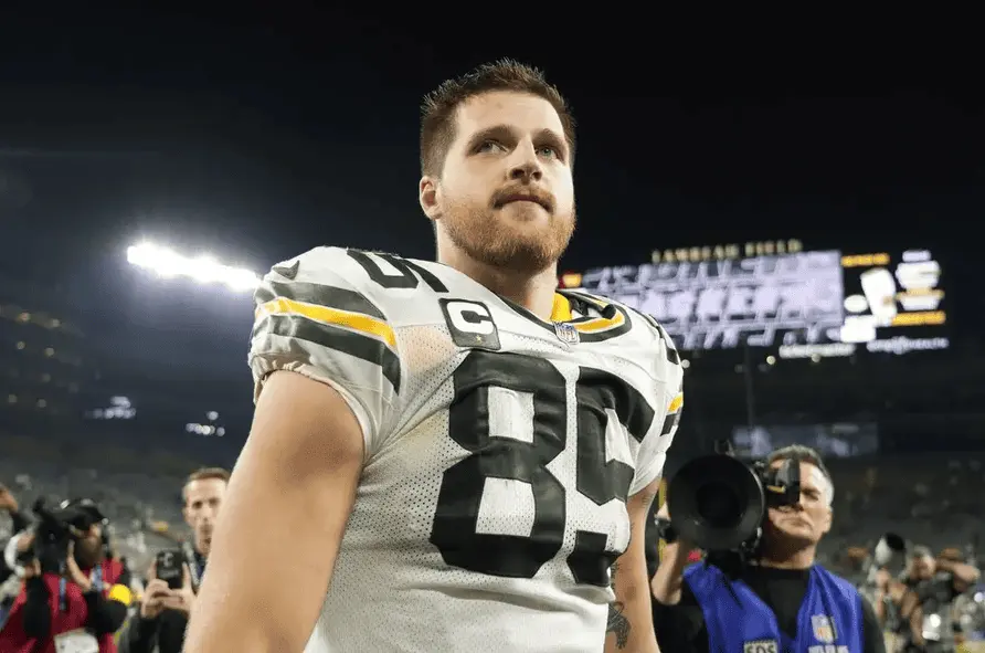 Packers pierde a su ala cerrada, Tucker Kraft