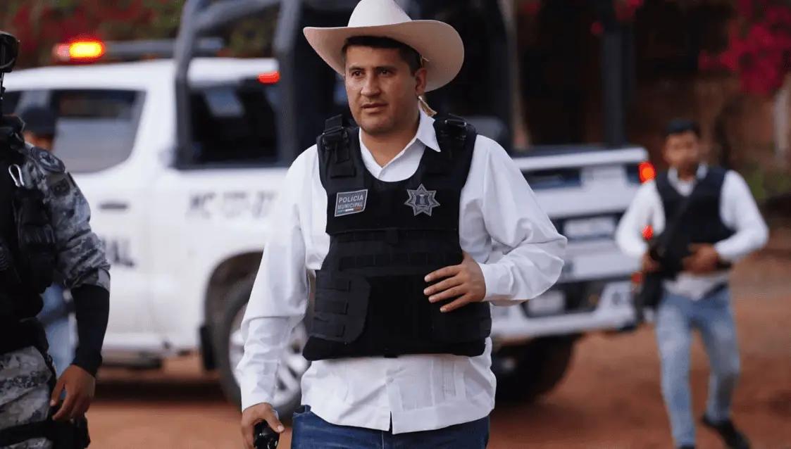 Identifican al asesino de Carlos Manzo; lo apodaban El Cuate