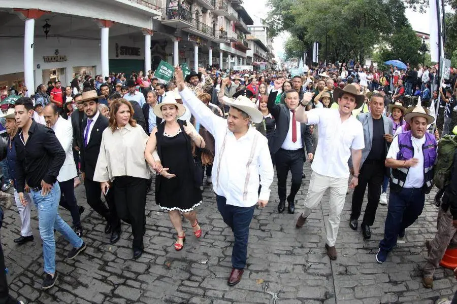 May dice que oposición utiliza con fines políticos asesinato de edil de Uruapan