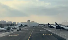 Confía Sheinbaum en que llegarán a acuerdo con EE. UU. para evitar cierre de rutas aéreas