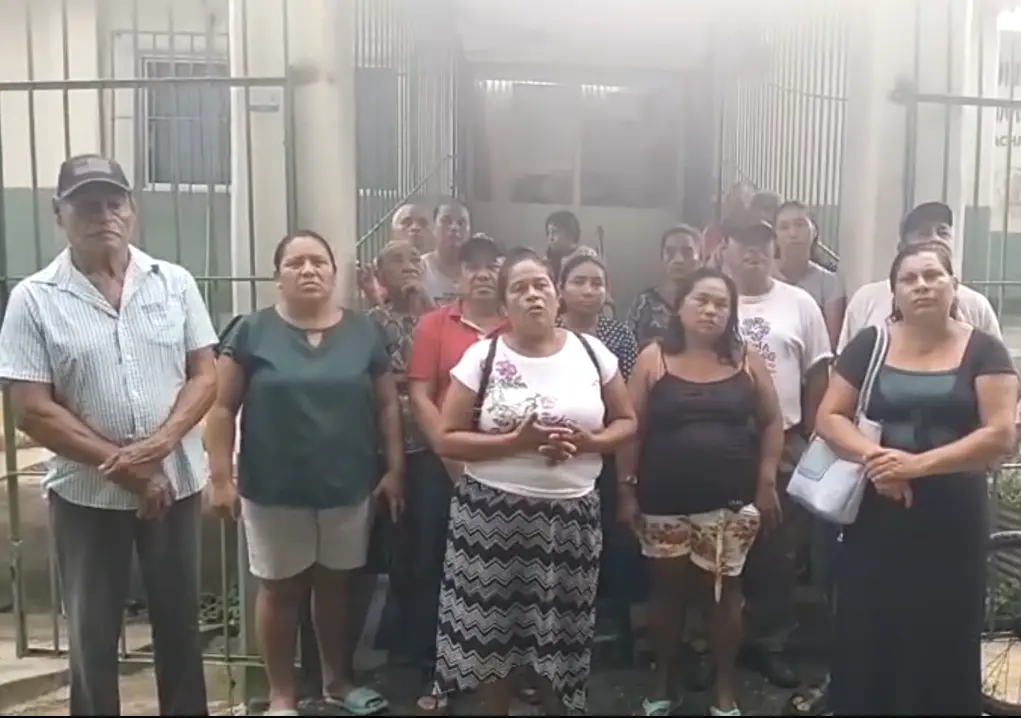 Habitantes de Acachapan y Colmena 4ta y 5ta amagan con cerrar centro de Salud si no los atiende IMSS Bienestar