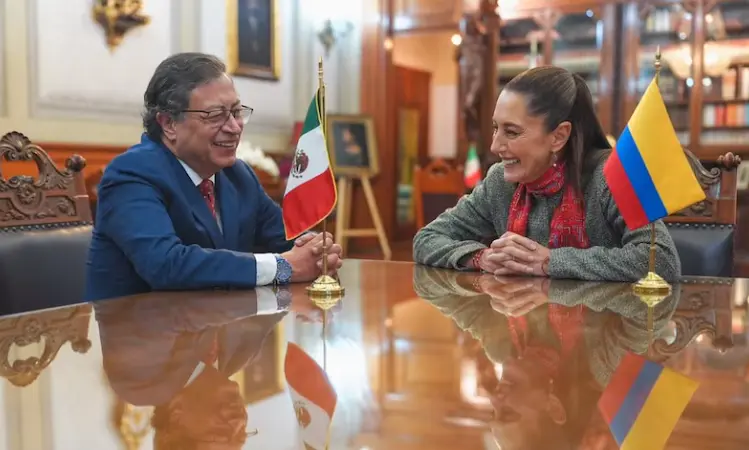 Petro propone a Sheinbaum crear observatorio sobre el crimen organizado, tras asesinado de Carlos Manzo