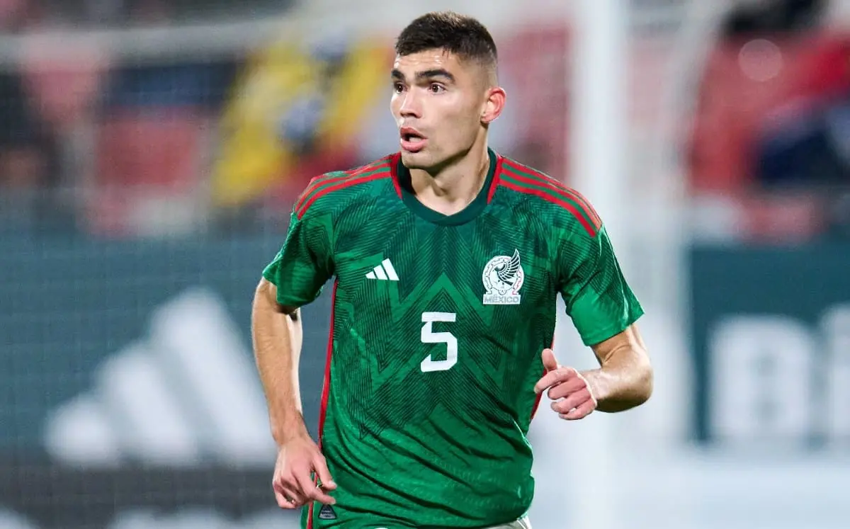 Johan Vásquez y Genoa logran primera victoria en 10 partidos