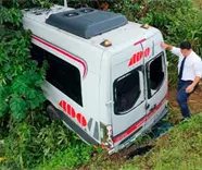 Unidad de ADO sufre accidente en la vía Coatzacoalcos – Villahermosa