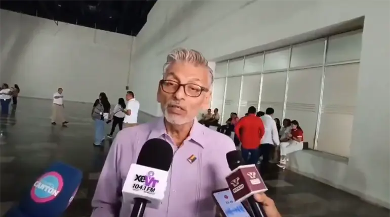 Presentan colectivos LGBT propuesta para que reforma electoral evite usurpación de lugares