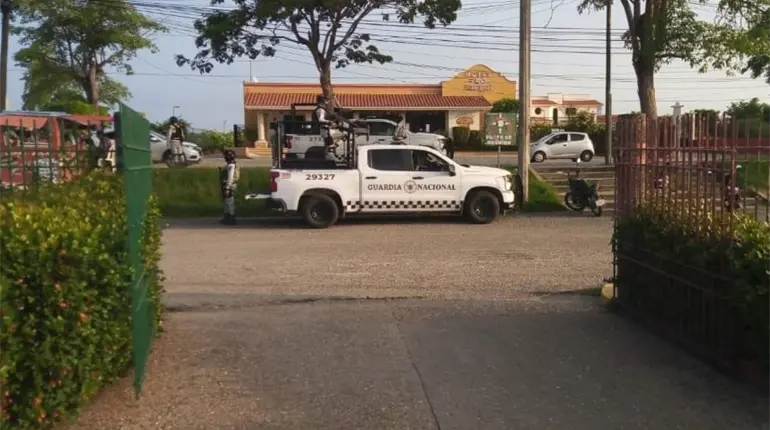 Asaltan a trailero y le disparan en la pierna en Emiliano Zapata; transportaba alimentos