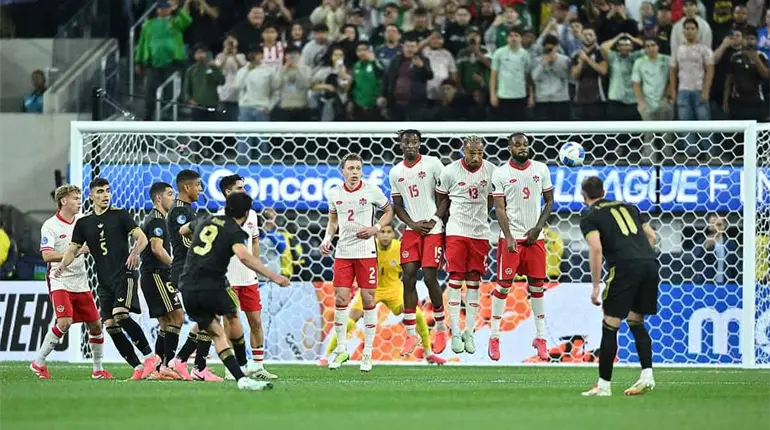 El mexicano Raúl Jiménez, gana el premio al mejor gol de la Concacaf