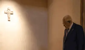 "No me voy a olvidar lo que hizo por Palestina": Mahmud Abbas tras visitar la tumba de Francisco