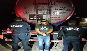 Aseguran 20 mil litros de hidrocarburo ilegal en la Villahermosa–Escárcega