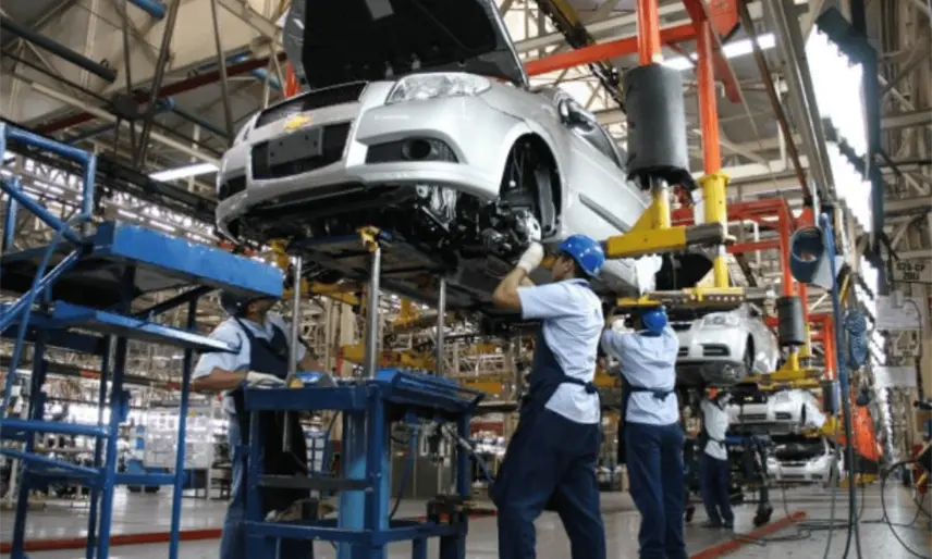 Producción de automóviles en plantas mexicanas cae 0.69% interanual en 10 meses de 2025