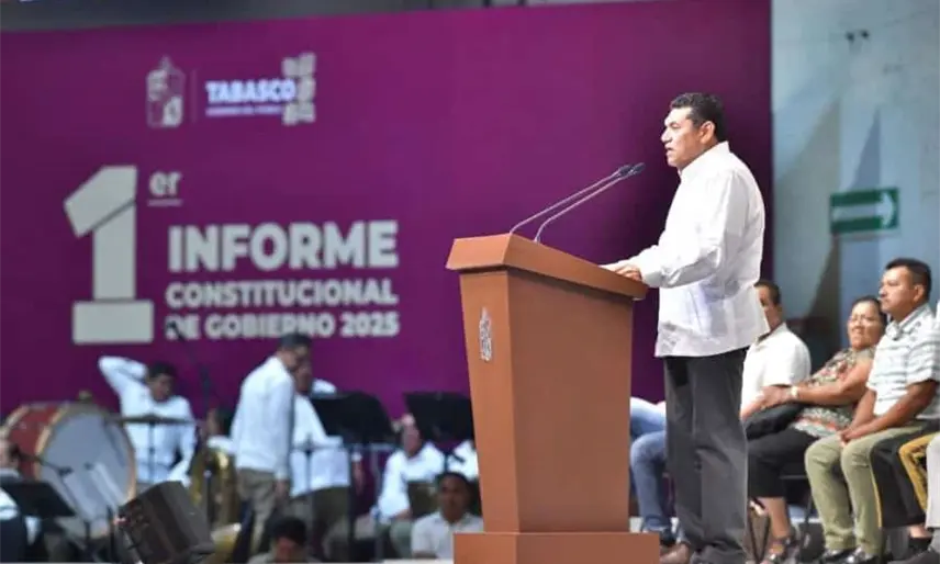 "Aquí estamos y a pesar de algunos aquí seguiremos" afirma May en 1er Informe de Gobierno