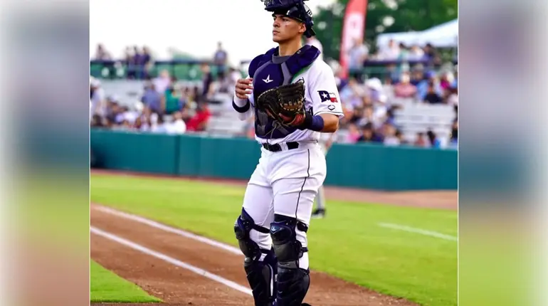 Azulejos protege y agrega a su roster al c&aacute;tcher mexicano, Brandon Valenzuela