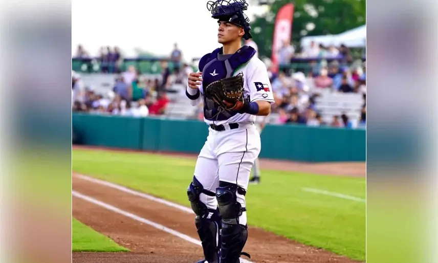 Azulejos protege y agrega a su roster al cátcher mexicano, Brandon Valenzuela
