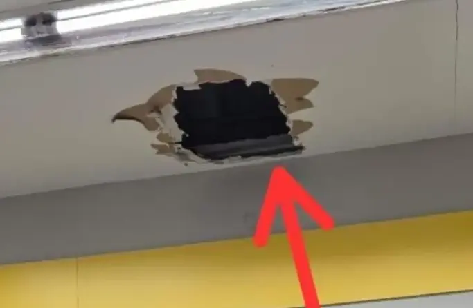 Sujeto ingresa a robar por hueco en azotea a tienda departamental en CDMX