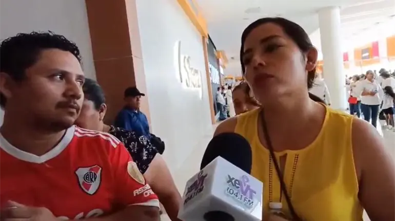 Trabajadores de suplencia del sector salud se manifiestan en informe de May para pedir basificación