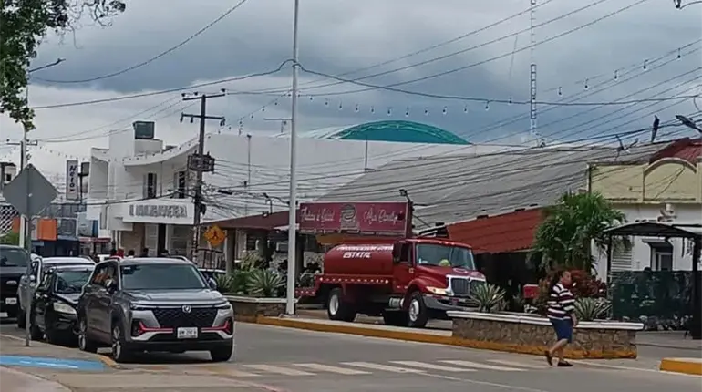 Se incendia restaurante El Jacalito en Teapa