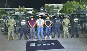 Capturan a tres personas por presunto narcomenudeo