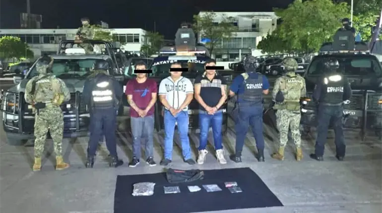 Capturan a tres personas por presunto narcomenudeo