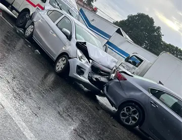 6 accidentes por lluvias este lunes en Centro y Nacajuca dejan 3 heridos y 9 vehículos siniestrados