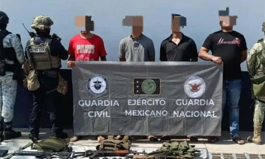 Detienen en Michoacán a dos menores con arsenal