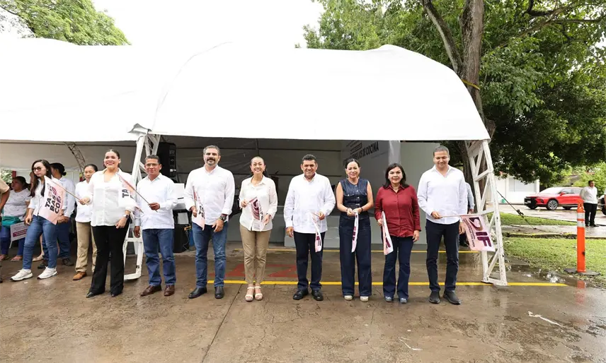 Entrega gobernador utensilios para programa de alimentación escolar