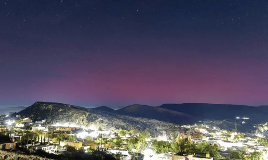 Tormenta solar causa auroras boreales en el norte de México