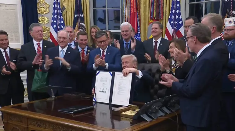 Cámara de Representantes de EE. UU. aprueba poner fin al cierre de gobierno