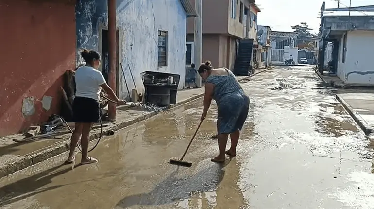 Nunca pensamos que el río desbordaría, porque estaba bajo: habitante afectada de Jalapa