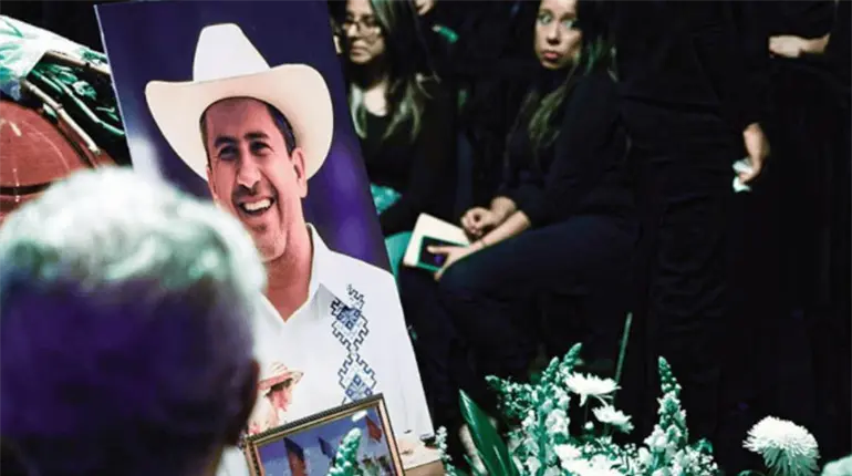 Detienen a 7 escoltas de Carlos Manzo tras abatir a tirador