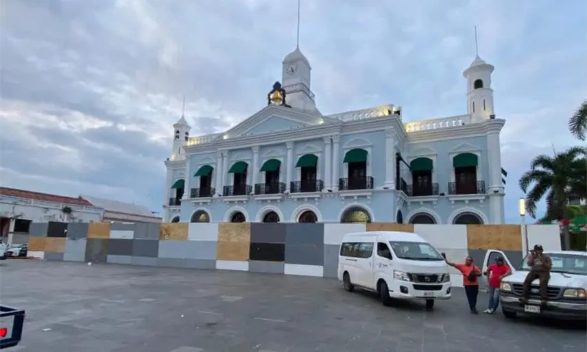 Protegen Palacio de Gobierno por marcha de Generación Z