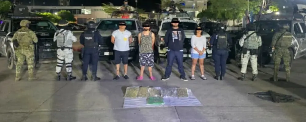 Asegura FIRT Olmeca a 4 sujetos por delitos contra la salud