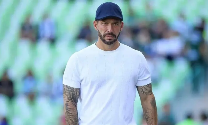 ¡Cae un técnico más! Benjamín Mora deja de ser entrenador de Querétaro