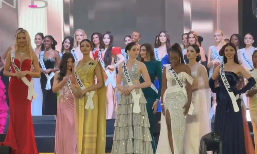 Fátima Bosch luce en pasarela de la cena de gala en Pattaya