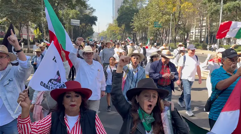 Frente Cívico Nacional marcha en apoyo al Movimiento del Sombrero